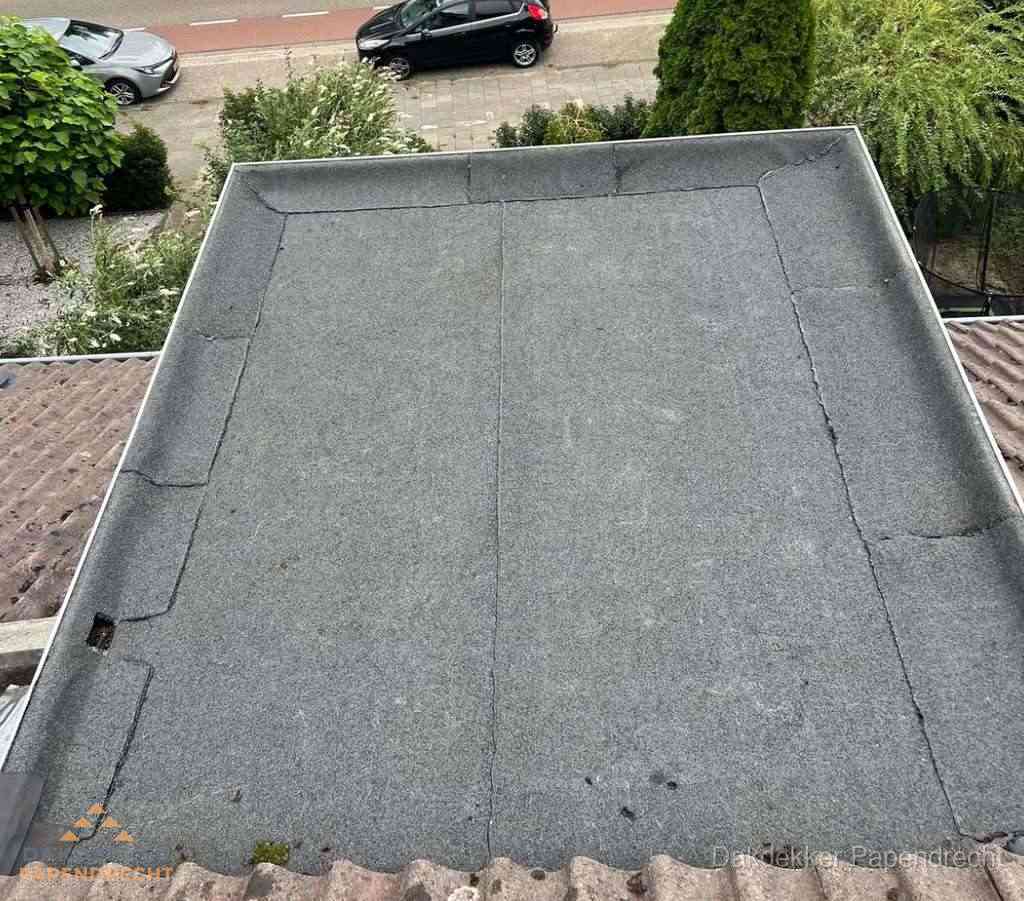 Dakbedekking schuur met bitumen in Papendrecht